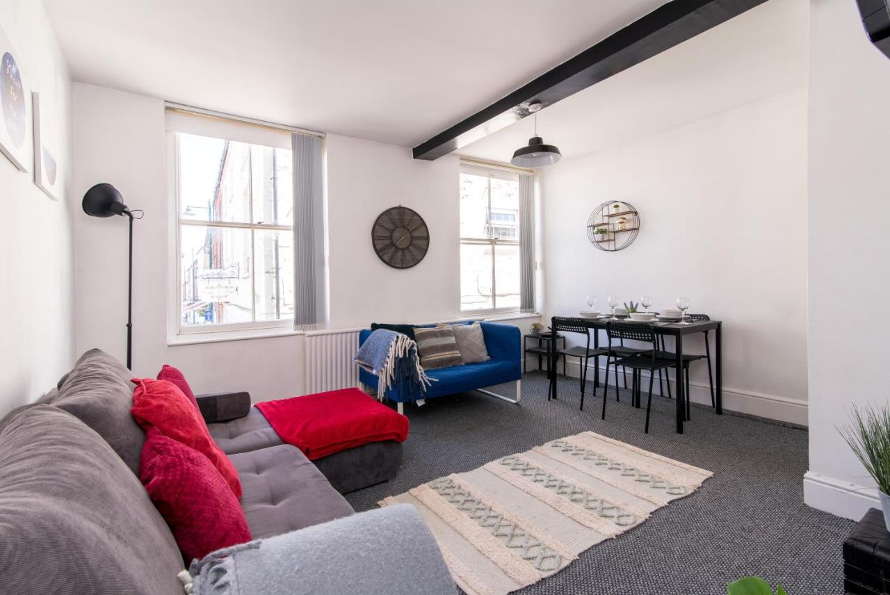 Characterful 2 Bed Apartment - Spacious & Comfy Касл-Донингтон Экстерьер фото